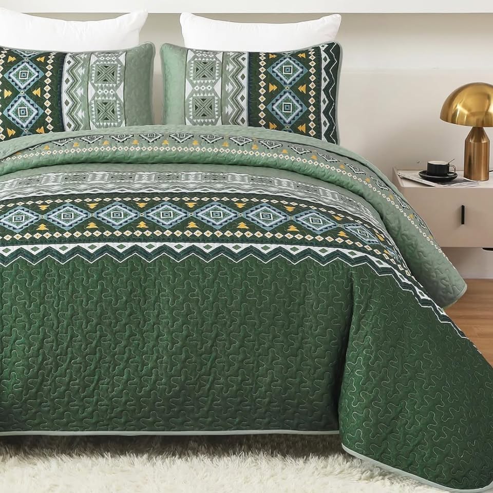 3-Piece Reversible Boho Aztec Green Quilt Set