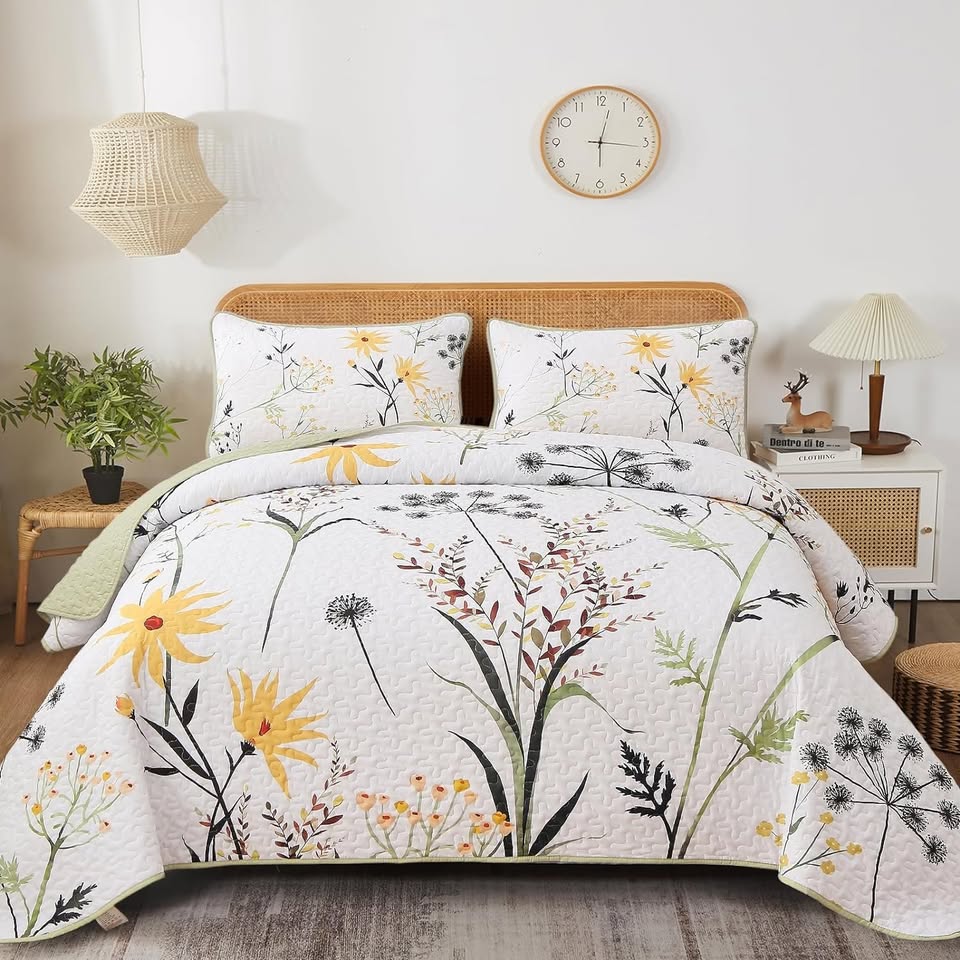 3-Piece Reversible Yellow Country Rustic Floral Quilt Set