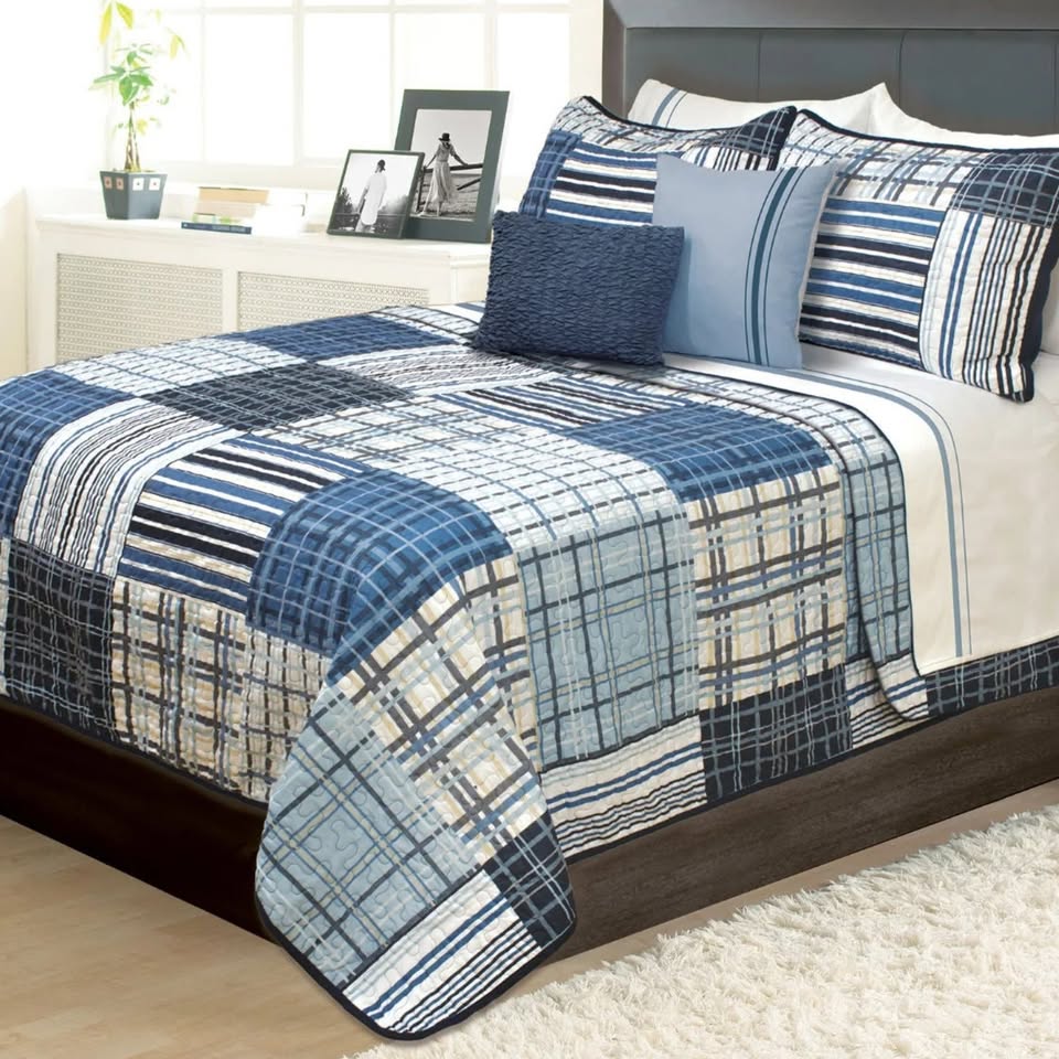 3-Piece Navy Plaid Patchwork Quilt Set